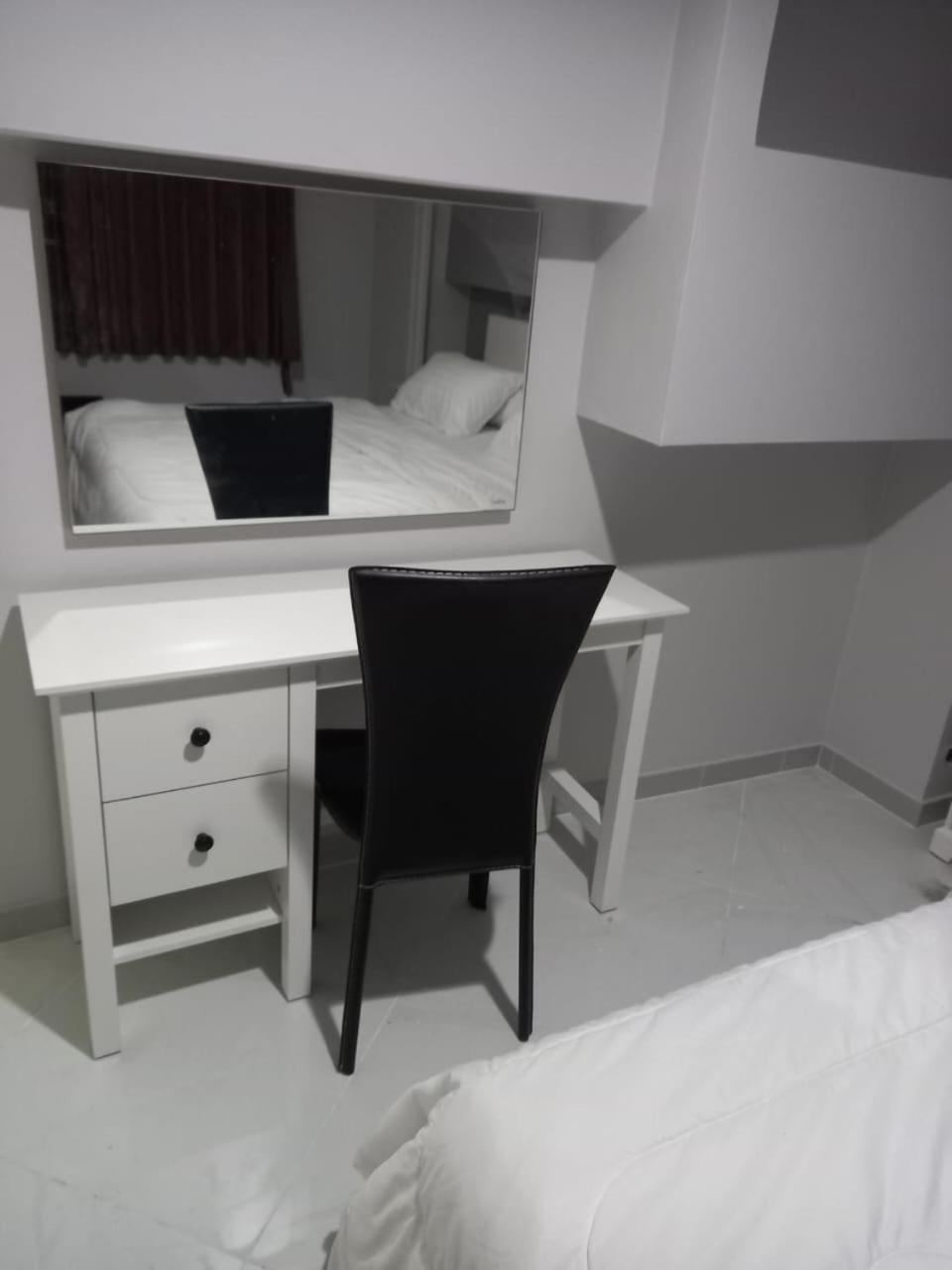 Apartment - My Pleasure *